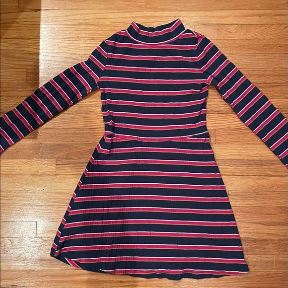 Girl’s Carter’s Striped Dress - Picture 1 of 3